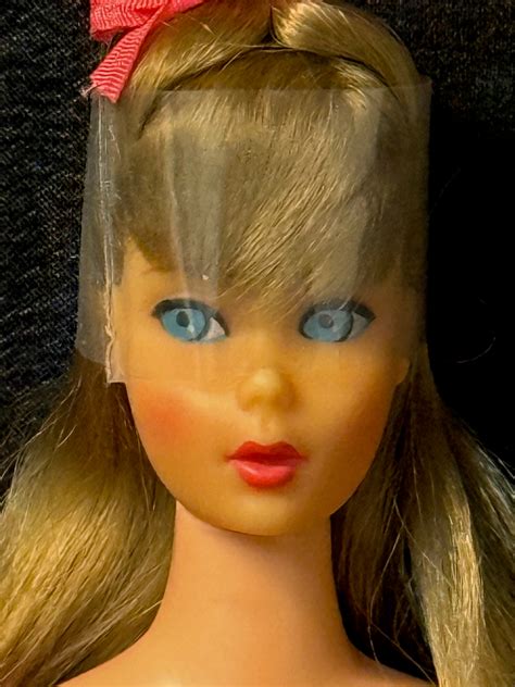 1190 Vintage TNT Standard Barbie Ash Blonde MIB Doll Peddlar