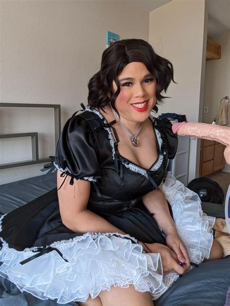 Sissy Maid All Ready To Suck Some Cock Nudes Sissies Nude Pics Org