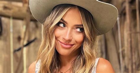 Marcelina Zawadzka Pozuje W Bikini Imponuj Ca Forma Gwiazdy Wp Gwiazdy