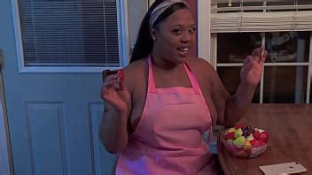 The Sexy Vegan Chef XVIDEOS