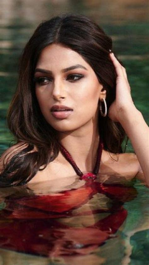 Beautiful Models Beautiful Women Pool Shower Most Beautiful Bollywood Actress Blonde Beauty