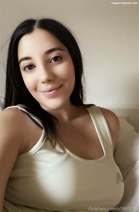 Youritalianpetite Nude Onlyfans Leaks The Fappening Photo