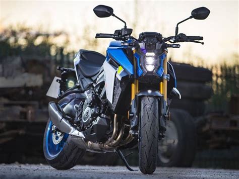 Suzuki Gsx S Naked Chega Visual Mais Agressivo E Vai De