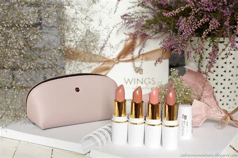 Kosmetyki AA Wings Of Color Kremowa Pomadka W 4 Odcieniach Nude