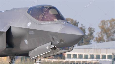 Lockheed Martin F Un Avi N De Combate Furtivo Multifunci N Lightning