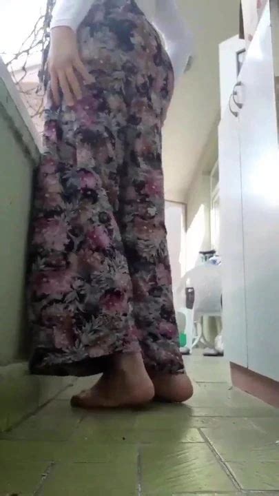 Komsu Hatun Balkonda Girl Masturbating Girl Masturbating Porn Xhamster