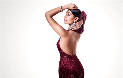 Girl Hot Sexy Eyes Smile Beautiful Figure Model