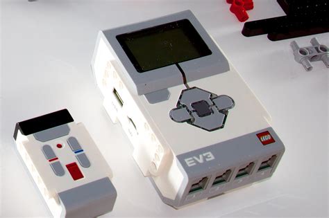 Review: Lego Mindstorms EV3 means giant robots, powerful computers ...