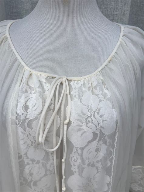 Vintage S Miss Elaine Romantic Lingerie Robe Gem