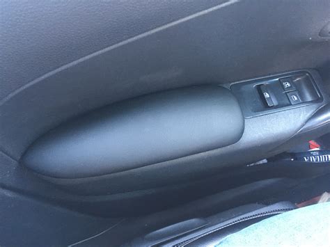 Накладки на дверные подлокотники — Volkswagen Polo Sedan, 1,6 л, 2011 ...