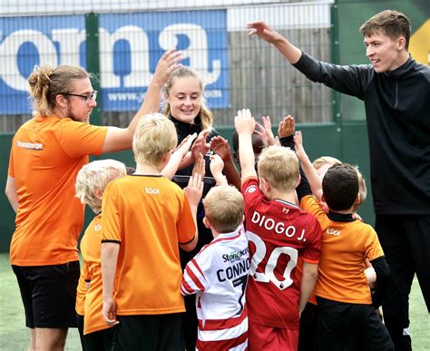 Who Are Football Lessons Suitable For? | Kixx