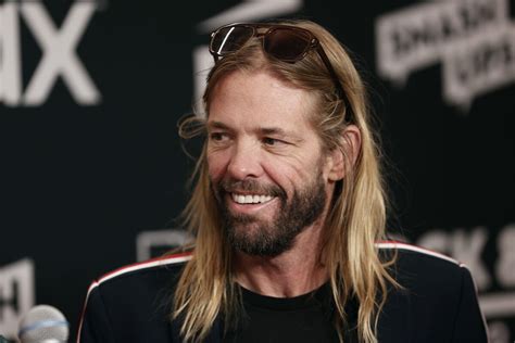 Foo Fighters Drummer Taylor Hawkins Dies At 50 Los Angeles Times