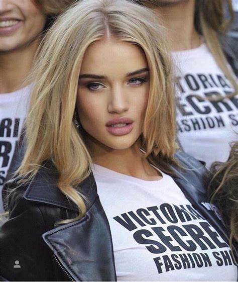 Via Insta Fashion World Instagram Blonde Hair Inspiration Hair Beauty Hair Styles