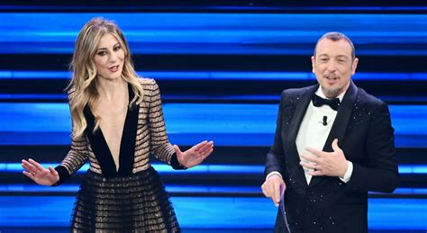 I look di Francesca Fagnani a Sanremo 2023