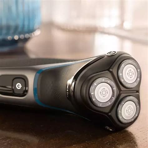 Philips Electric Shaver – Wet or Dry S3122/51 – Red Rhino Traders
