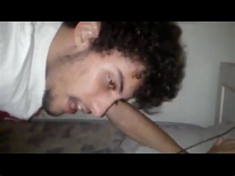 pareja gay besándose locamente XVIDEOS