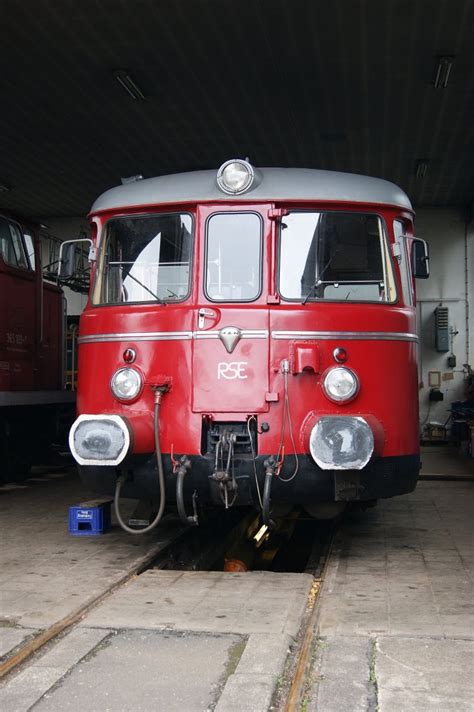 RSE VT 25 steht abgestellt in Beuel im RSE Werk am 15.2.2011 - Bahn ...