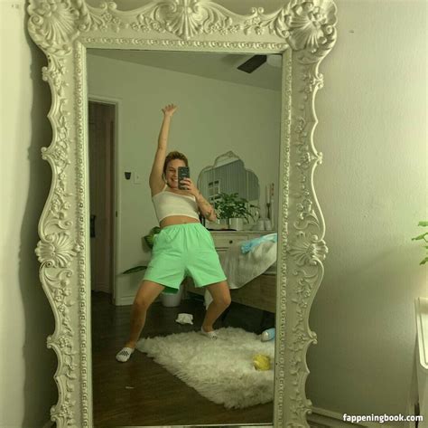 Bea Miller Nude OnlyFans Leaks Fappening FappeningBook