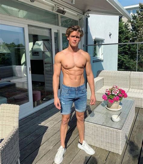 Hot Dudes 6 May 2023 Hot Guys