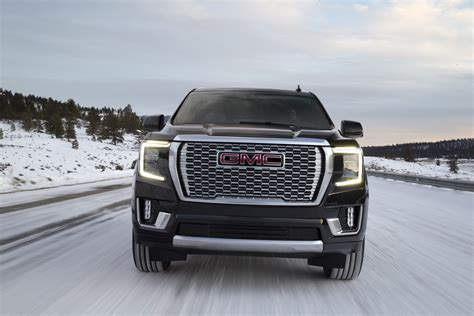 2021 Gmc Yukon Denali Rolls Out On 30s Video Gm Authority