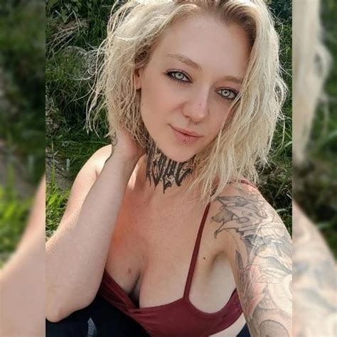 Mydirtyhobby Naughty Tattooed Woman Valery Venom Seduces A Customer To Drill Her Wet Pussy