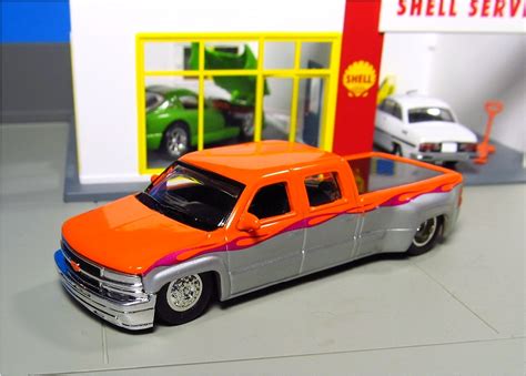 Hot Wheels Slammed Set Chevy Crew Cab