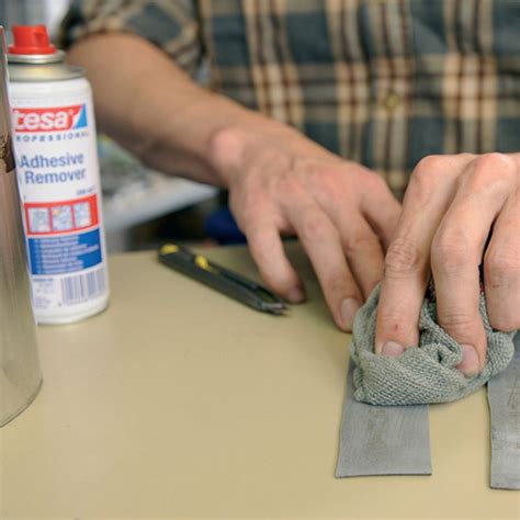 Как закрепить на пластиковом колесе резиновый бандаж