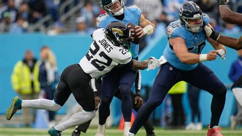 Will Levis fields questions about the status of his throwing shoulder