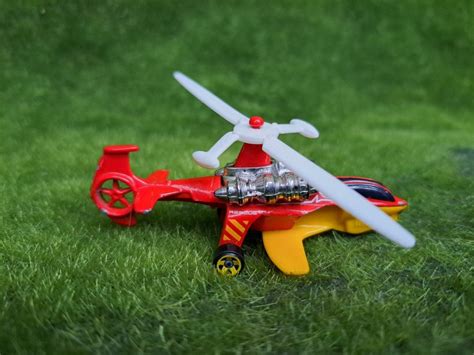 2006 Hot Wheels Sky Knife Helicopter Rescue Red Yellow Made In Thailand Mattel On Carousell