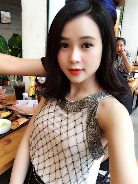 Nh Ng Hot Girl M I Kh Ng Ch U C Ng Khai Ng I Y U