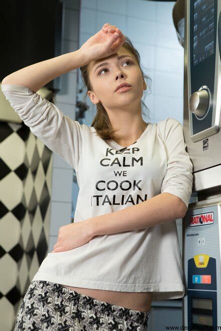 Mila Azul Boath Story Chef Story DenudeArt Porn Pic