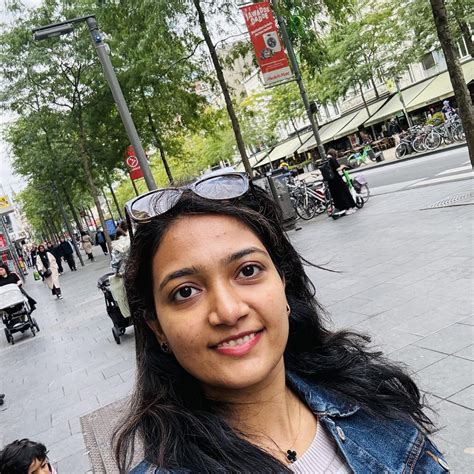 Bring on the sunshine with our Summer Vintage Blouses ☀️🎨 From playful