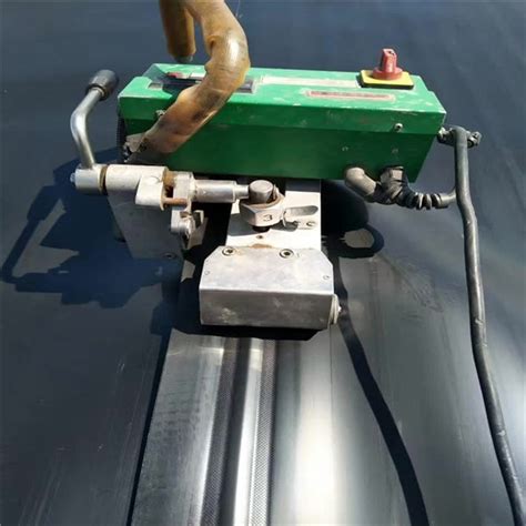 W Geomembrane Wedge Welder Hot Wedge Automatic Welding Machine Geomembrane Welding Machine