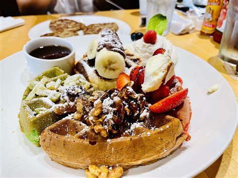 CHICAGO WAFFLES Updated May 2024 232 Photos 202 Reviews 1104 W