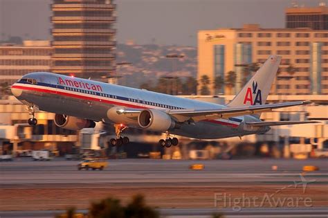 American Airlines Boeing 767 | Boeing aircraft, American airlines, Boeing 767