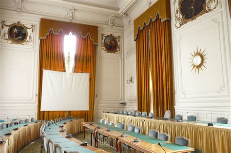 Mairie De Versailles Salle Du Conseil Municipal Film France