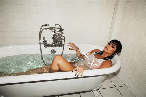 Demi Lovato Bathtub Tits Of The Day DrunkenStepFather