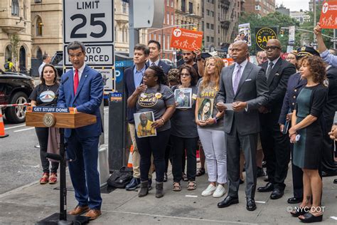NYC DOT on Twitter: "Today we joined @nycmayor to flip a ceremonial ...