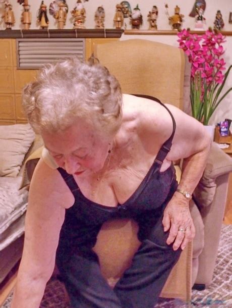 Granny Pussy Porn Pictures Horny Naked Grandma Pics GrannyPussy Net