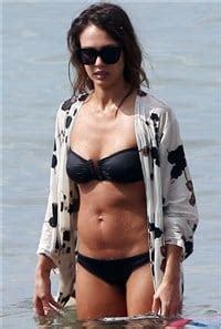 Jessica Alba Spring Break Bikini Beach Pics Day