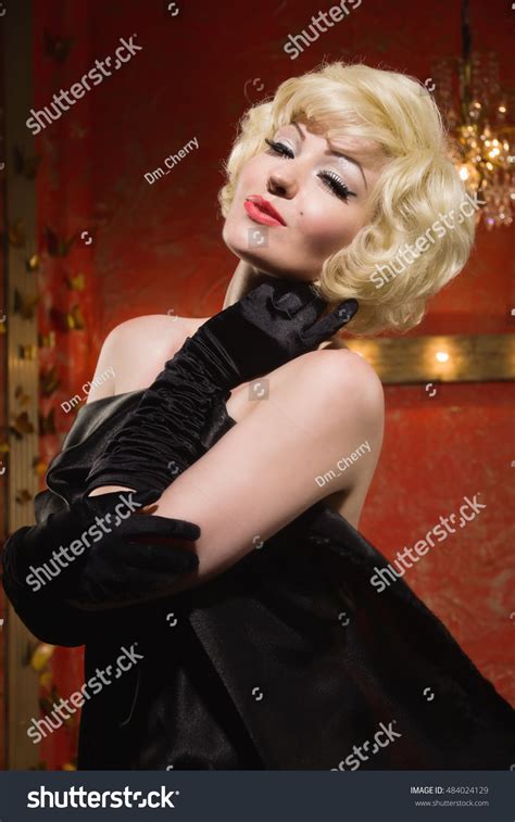 Pretty Naked Pinup Blond Girl Model Stock Photo 484024129 Shutterstock