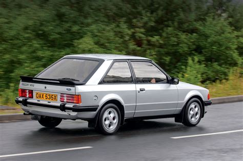 Ford Escort Xr3xr3i Buyers Guide What To Pay And What To Look For