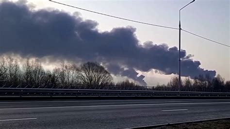 Fires Rip Through Russian Oil Facility In Bryansk Close To Ukrainian Border The New York Times