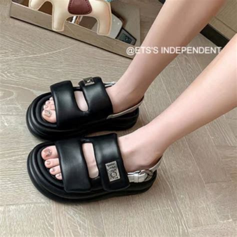 Giày sandal nữ Loại Quai phồng đế cao da mềm w w bản QC fullbox dép quai hậu nữ hot trend