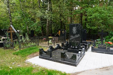 Изготовление памятников на могилу в Москве