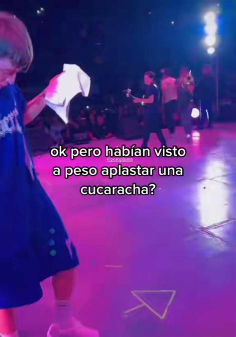 No Solo Rondan En La Cocina Peso Pluma Aplasta Una Cucaracha En Pleno