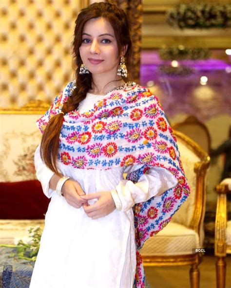 Pakistani Singer Rabi Pirzadas Nude Pictures And Videos Leaked Online The Etimes Photogallery