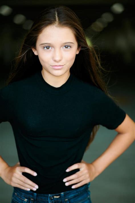 7 Hot Sexy Elyse Cole Bikini Pics