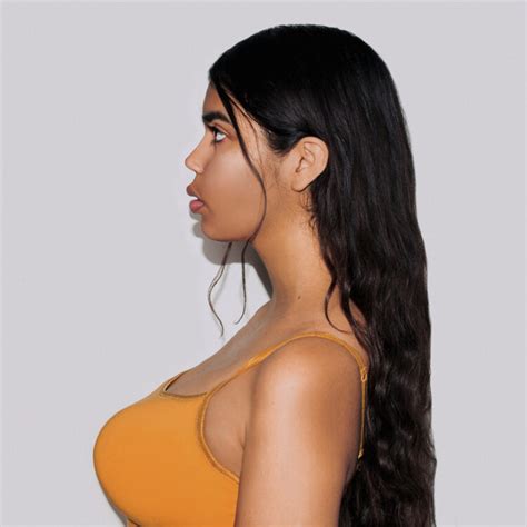 Hot Sexy Glenda Lissette Bikini Pics