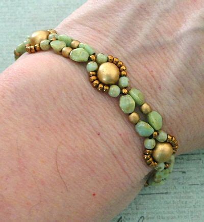 Linda S Crafty Inspirations Bracelet Of The Day Bubble Band Mint